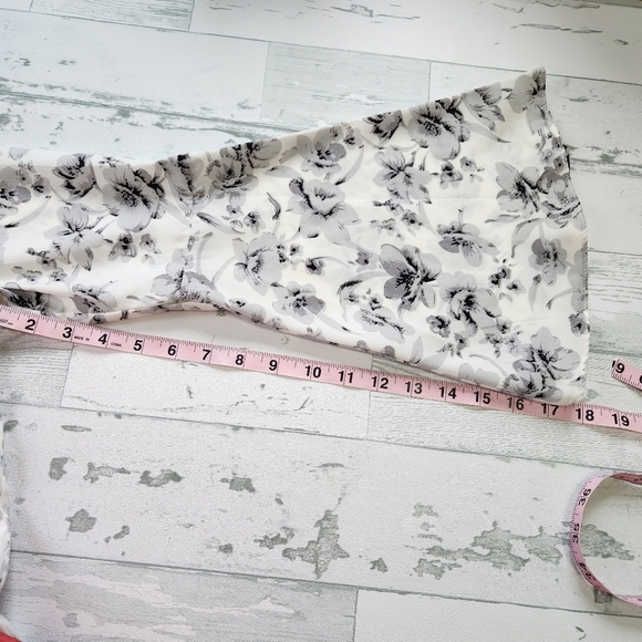 Sugarlips Gray and White Bell Sleeve Midi Dress Size XS - Picture 7 of 10